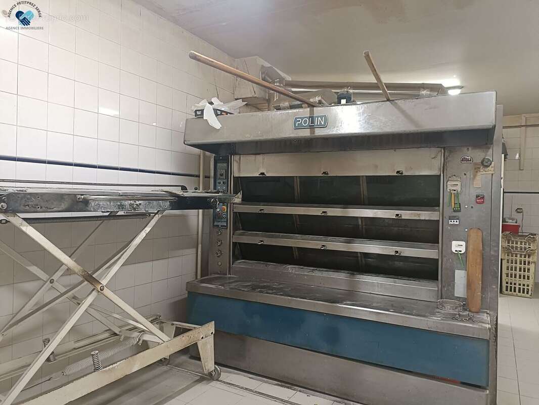 Commerce à CUXAC-D&#039;AUDE