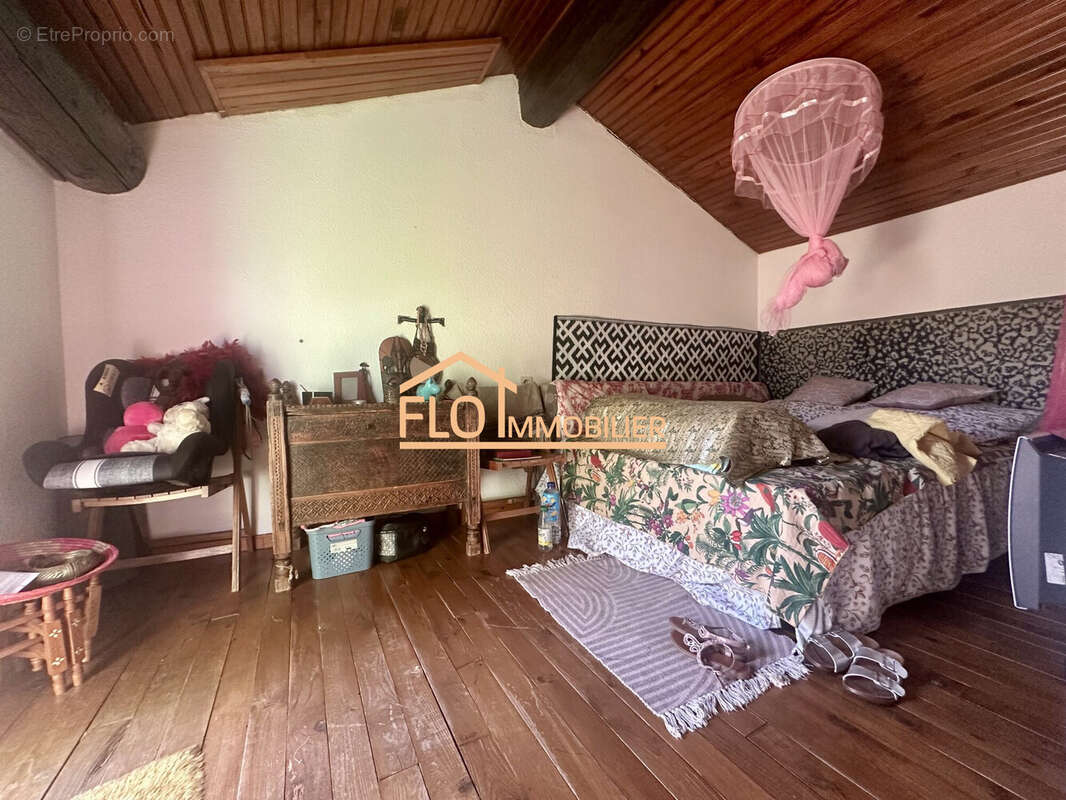 Appartement à FLORENSAC