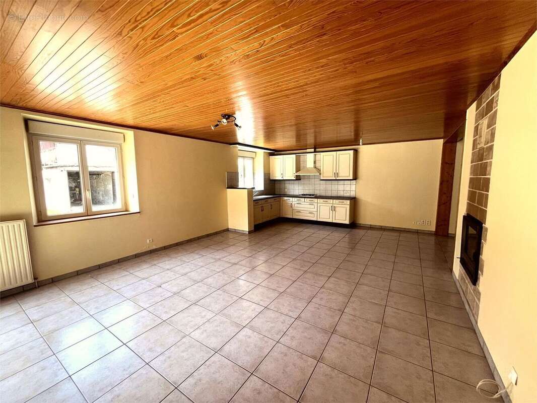 Maison à ALBARET-SAINTE-MARIE