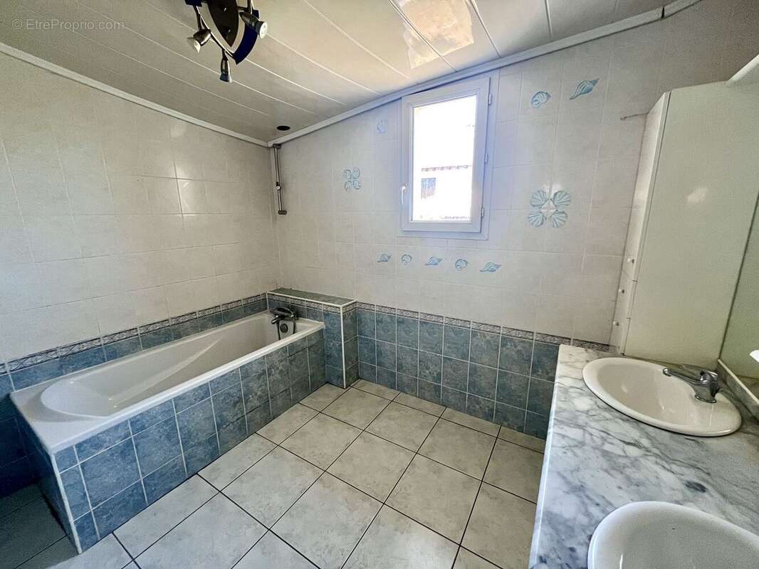 Maison à ALBARET-SAINTE-MARIE