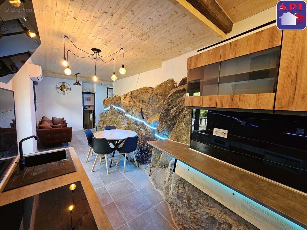 Appartement à AX-LES-THERMES