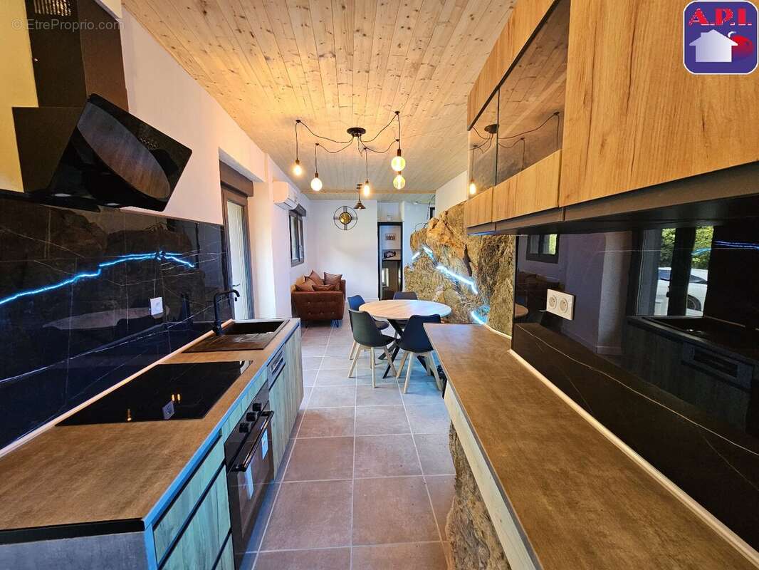 Appartement à AX-LES-THERMES