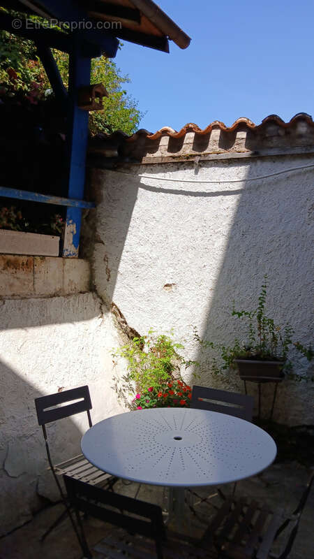 Maison à AUBETERRE-SUR-DRONNE