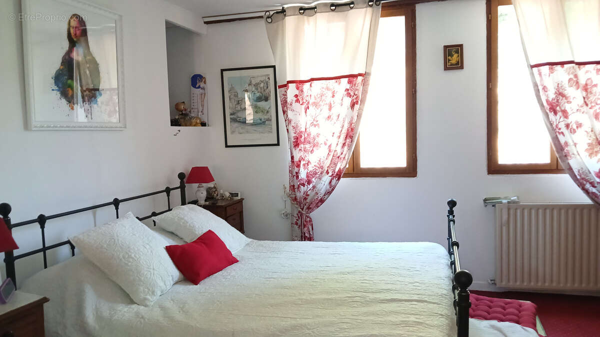 Maison à AUBETERRE-SUR-DRONNE