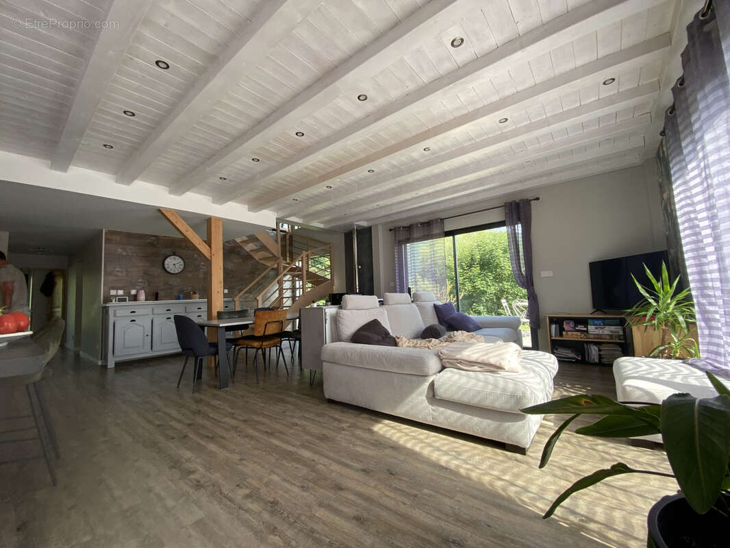 Maison à CHAMPFROMIER