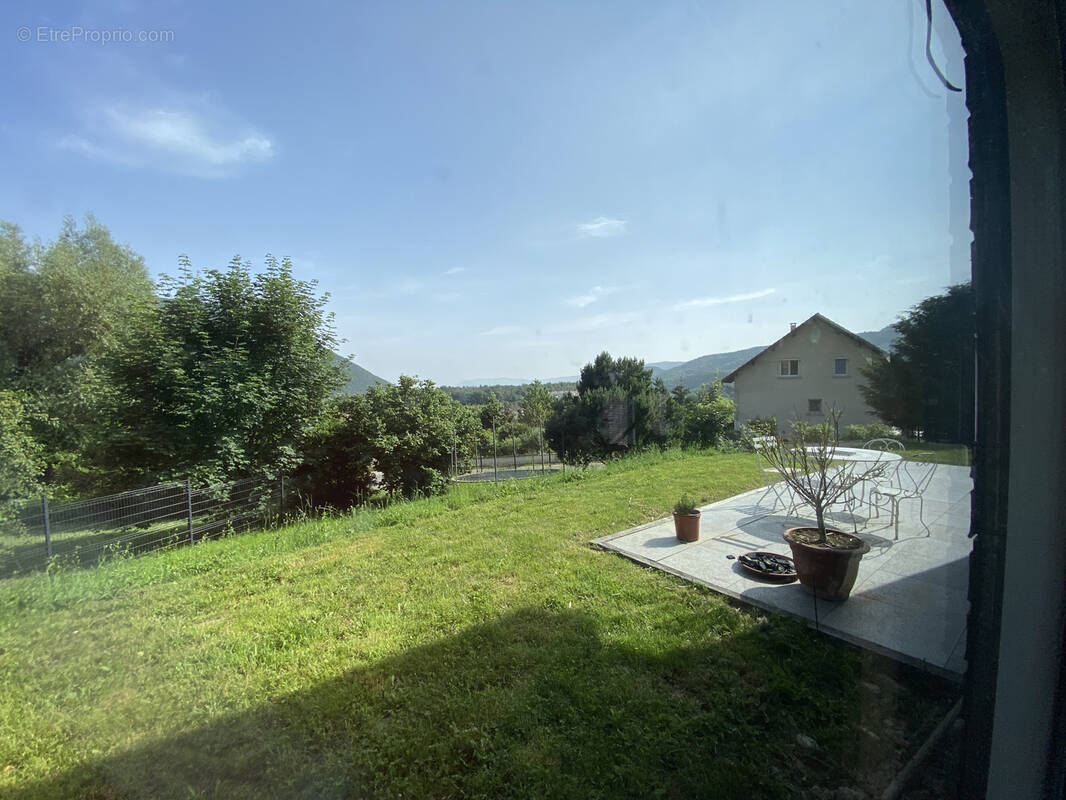 Maison à CHAMPFROMIER