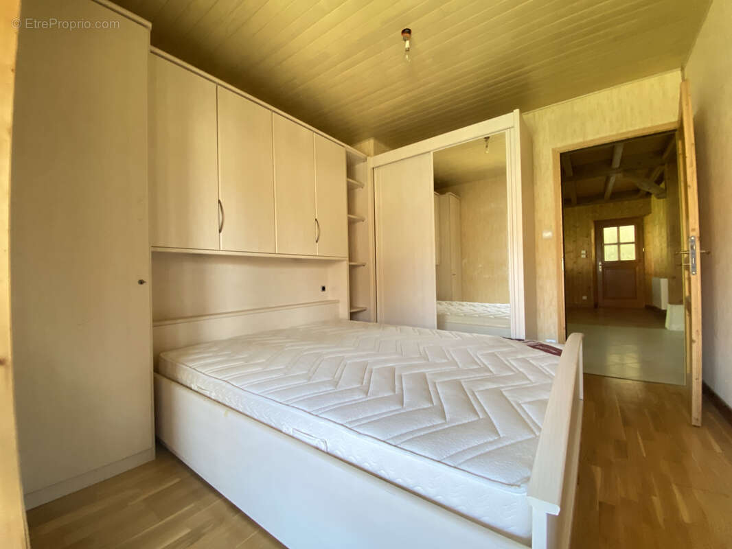 Maison à CHAMPFROMIER