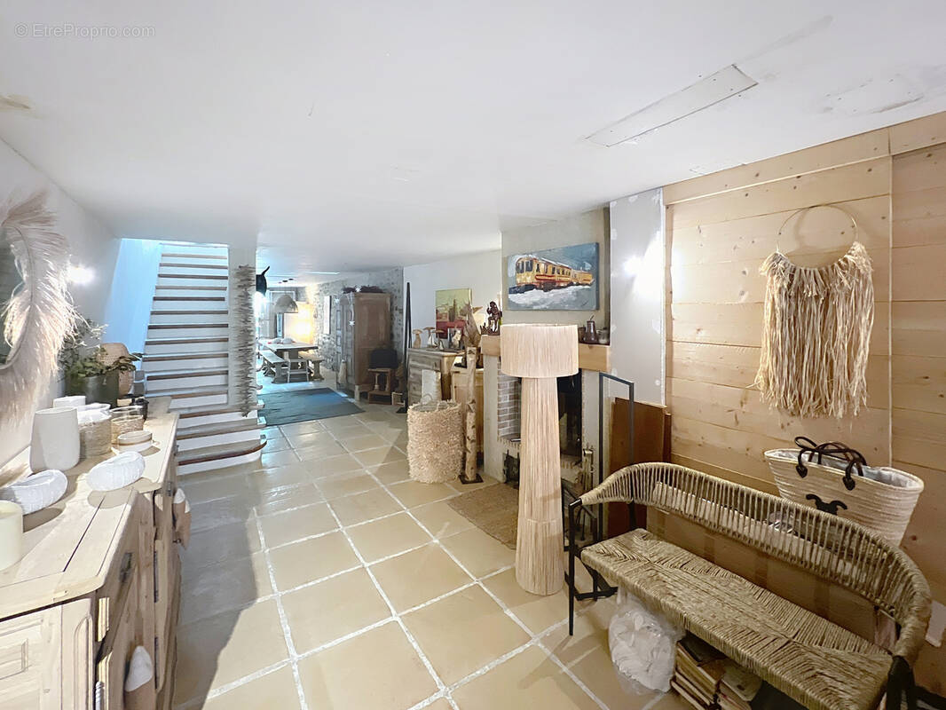 Maison à PEZILLA-LA-RIVIERE