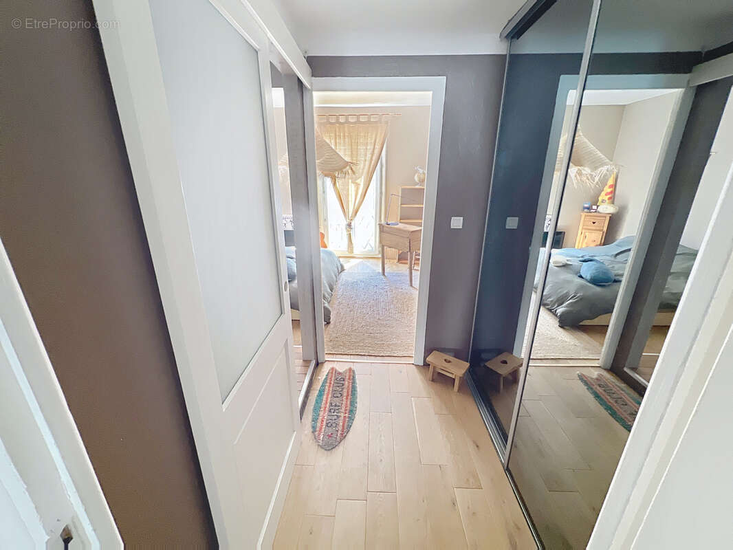 Maison à PEZILLA-LA-RIVIERE