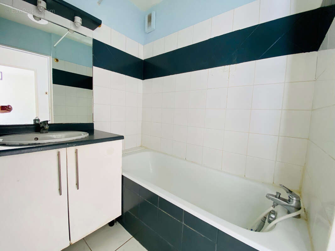 Appartement à LATTES