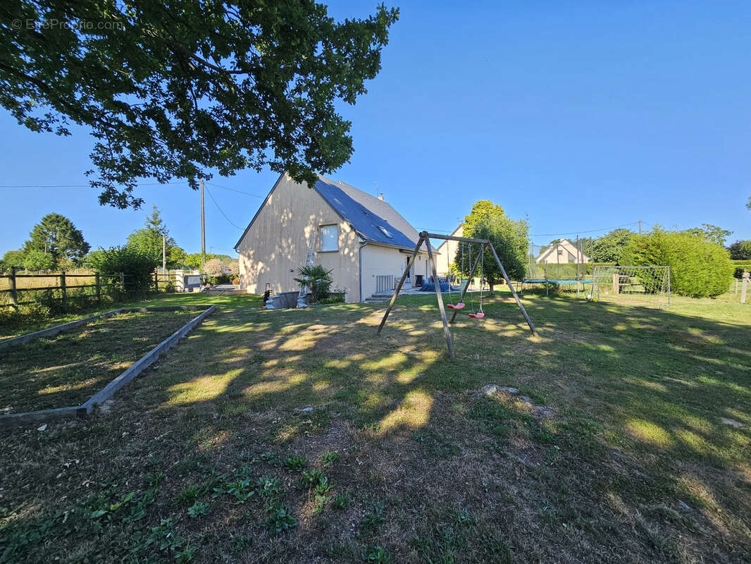 Maison à BELLOU-EN-HOULME