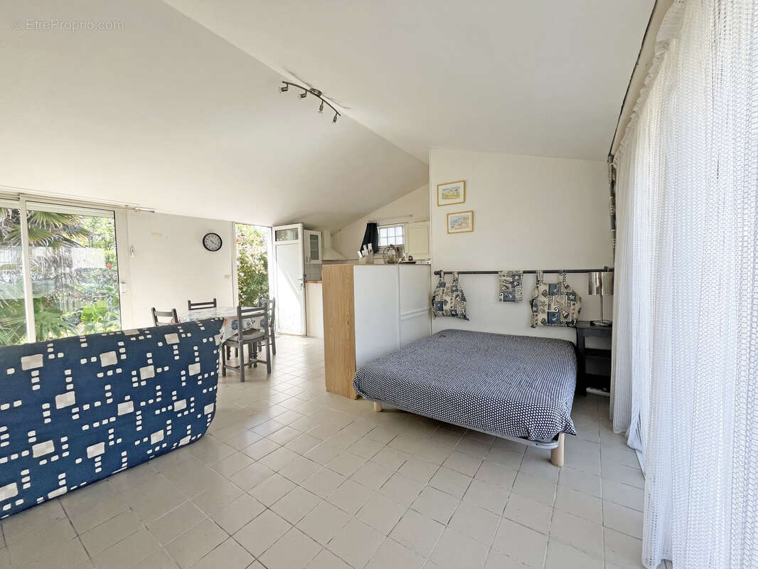 Maison à SAINT-GEORGES-DE-DIDONNE