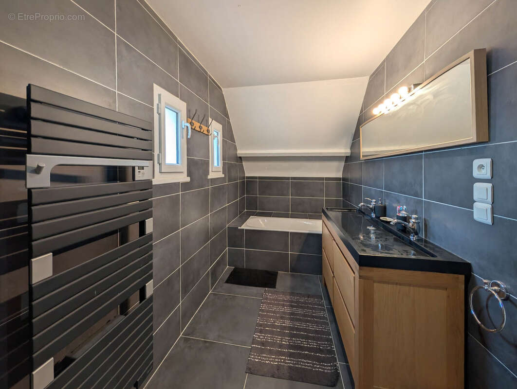 Maison à AZAY-SUR-CHER