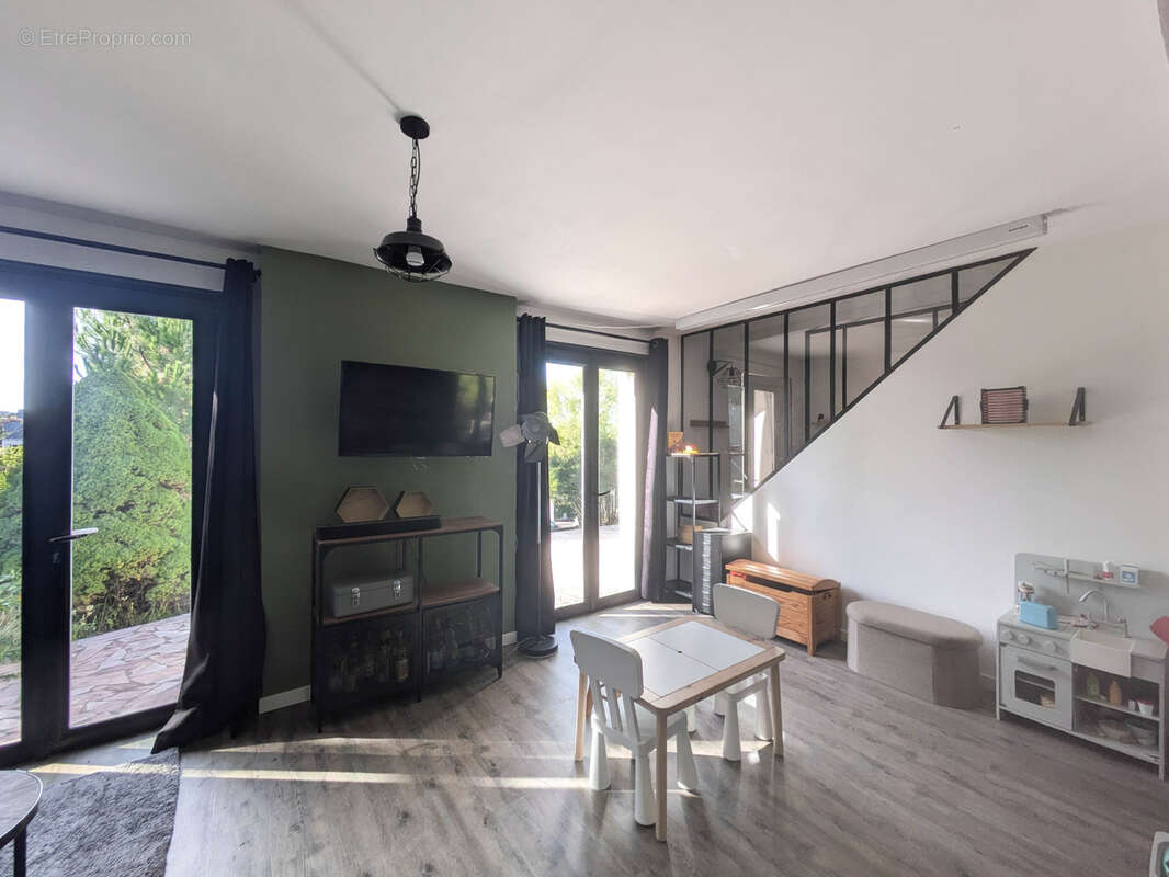 Maison à AZAY-SUR-CHER