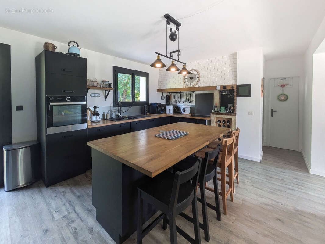 Maison à AZAY-SUR-CHER