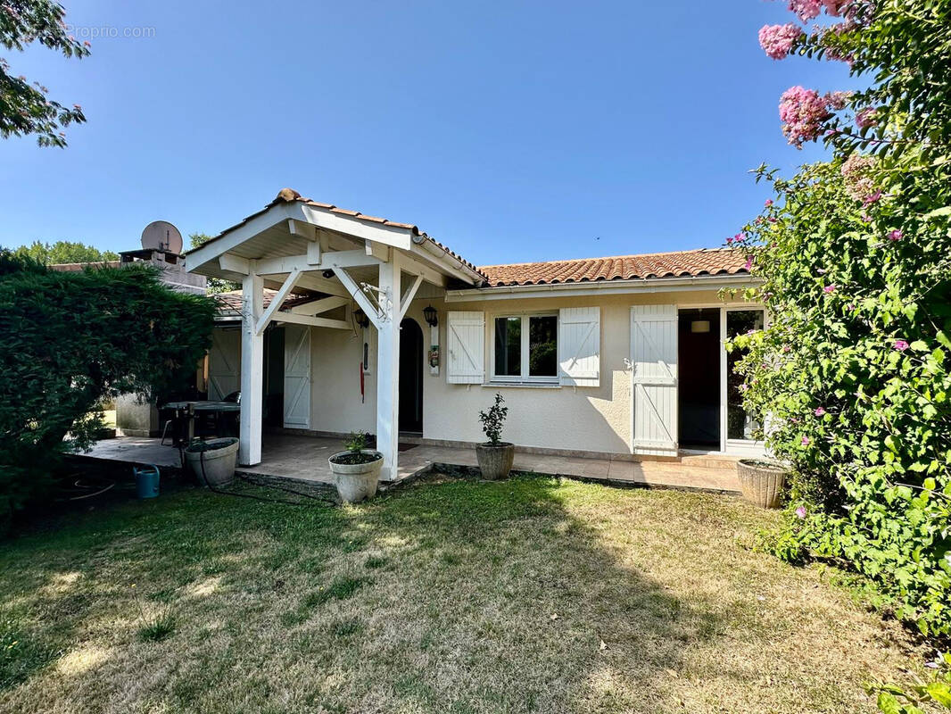 Maison à BELIN-BELIET