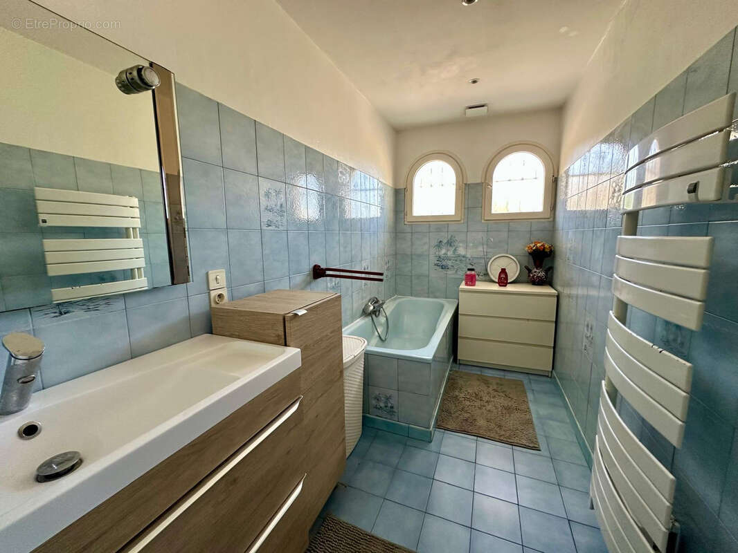 Maison à BELIN-BELIET