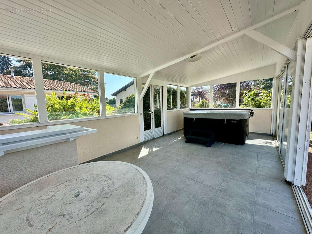 Maison à BELIN-BELIET