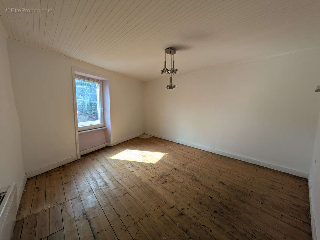 Maison à VILLEVOCANCE