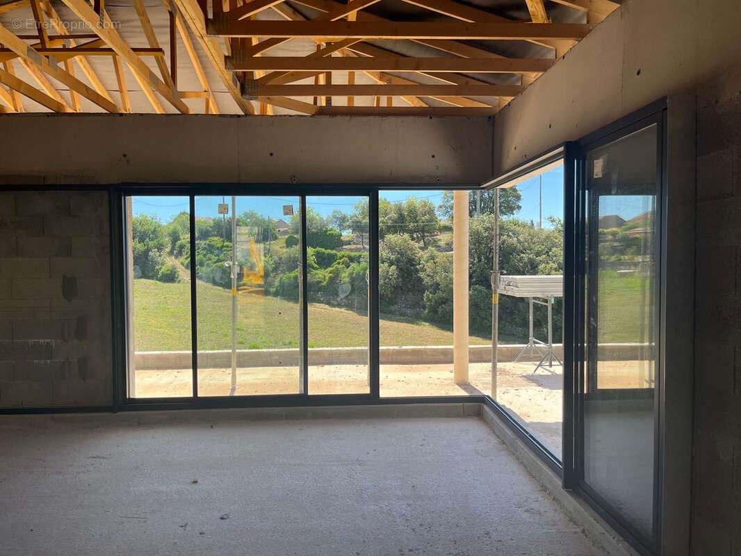 Maison à VILLESPASSANS