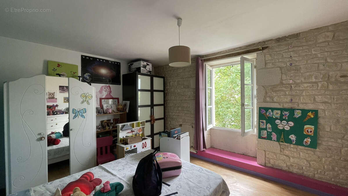 Maison à LA FOYE-MONJAULT