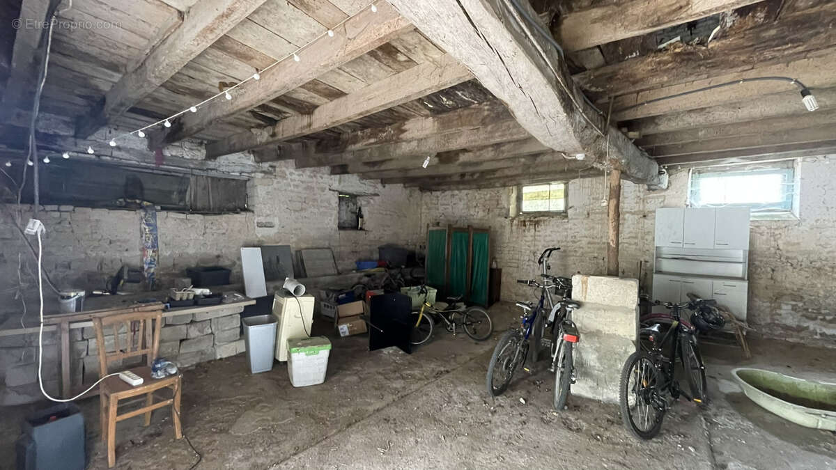 Maison à LA FOYE-MONJAULT