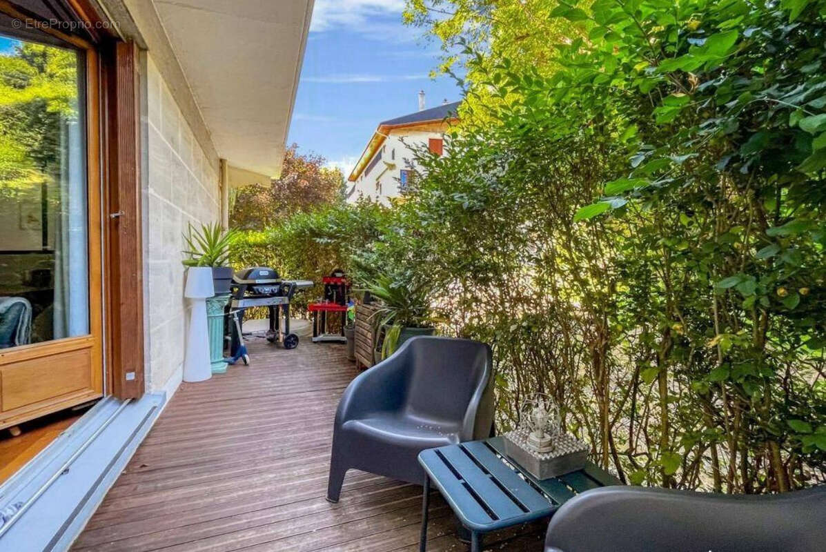 Appartement à MAREIL-MARLY