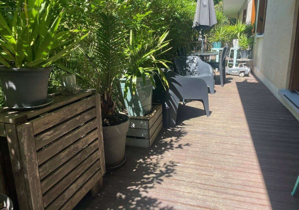 Appartement à MAREIL-MARLY