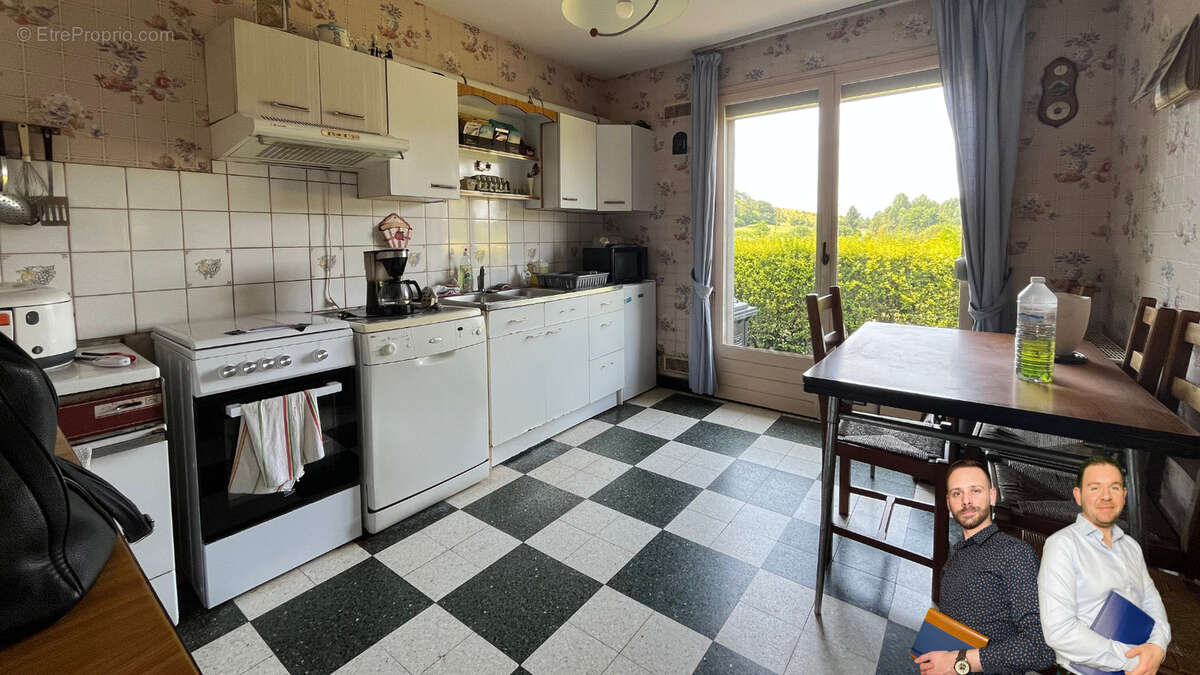 Maison à VITZ-SUR-AUTHIE