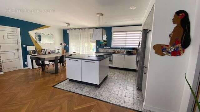 Maison à TONNAY-CHARENTE