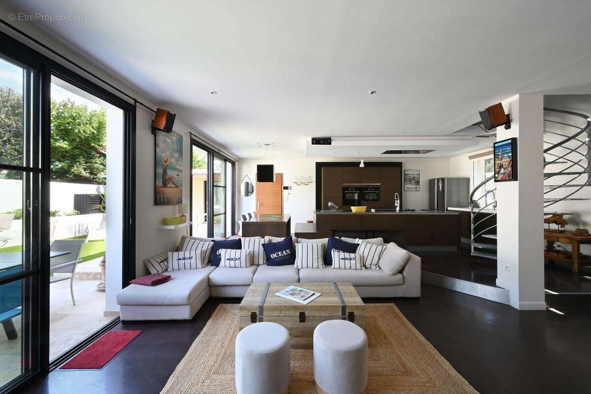 Maison à SAINT-MARTIN-DE-RE