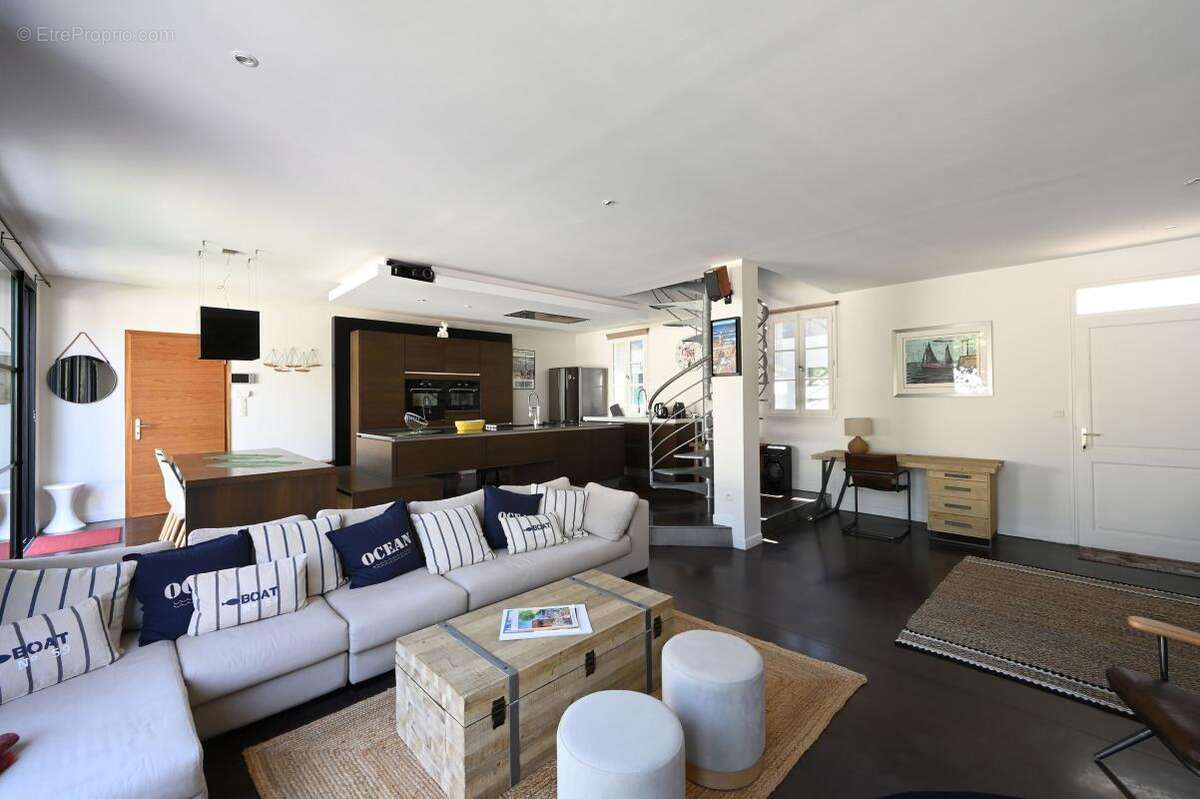 Maison à SAINT-MARTIN-DE-RE