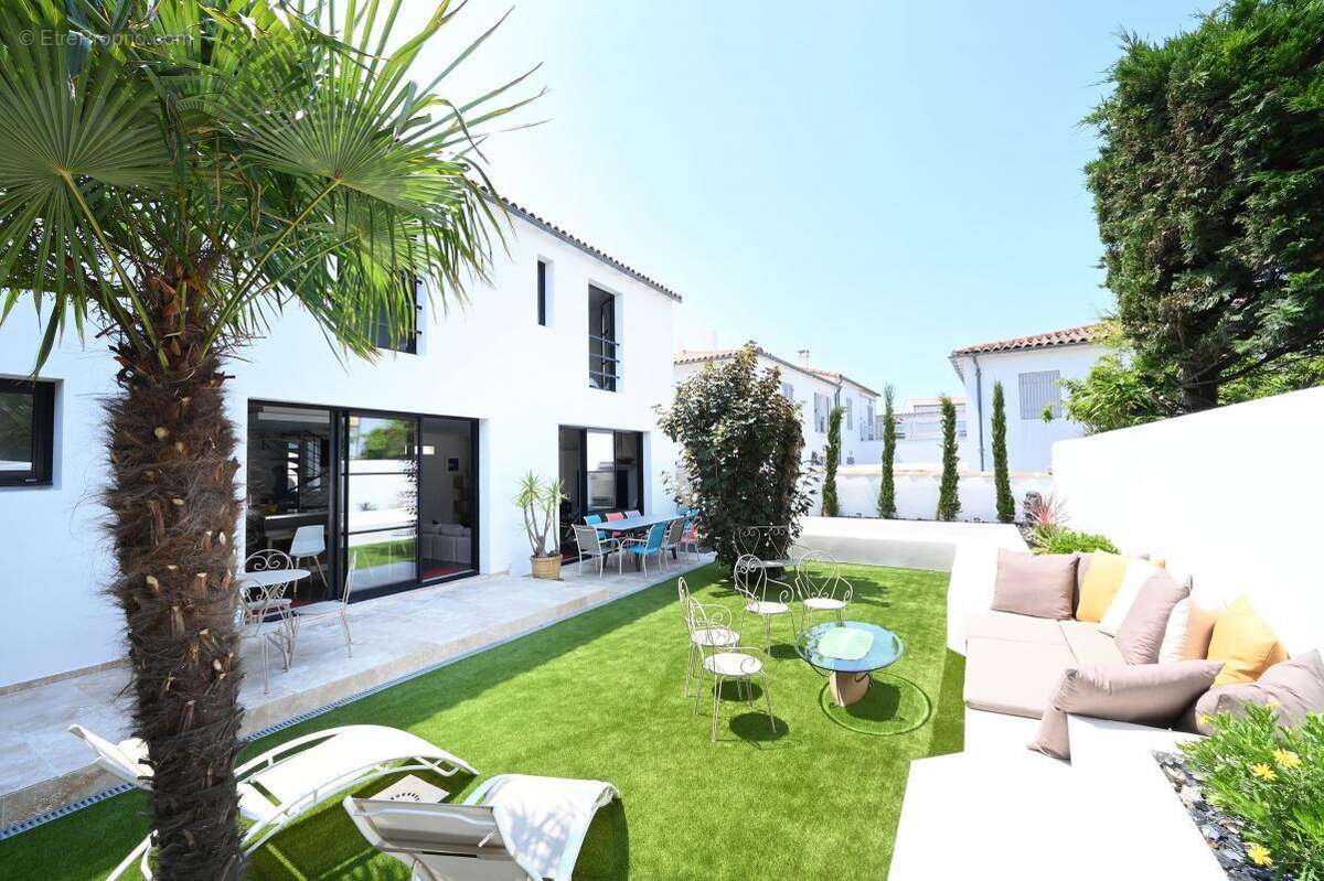 Maison à SAINT-MARTIN-DE-RE