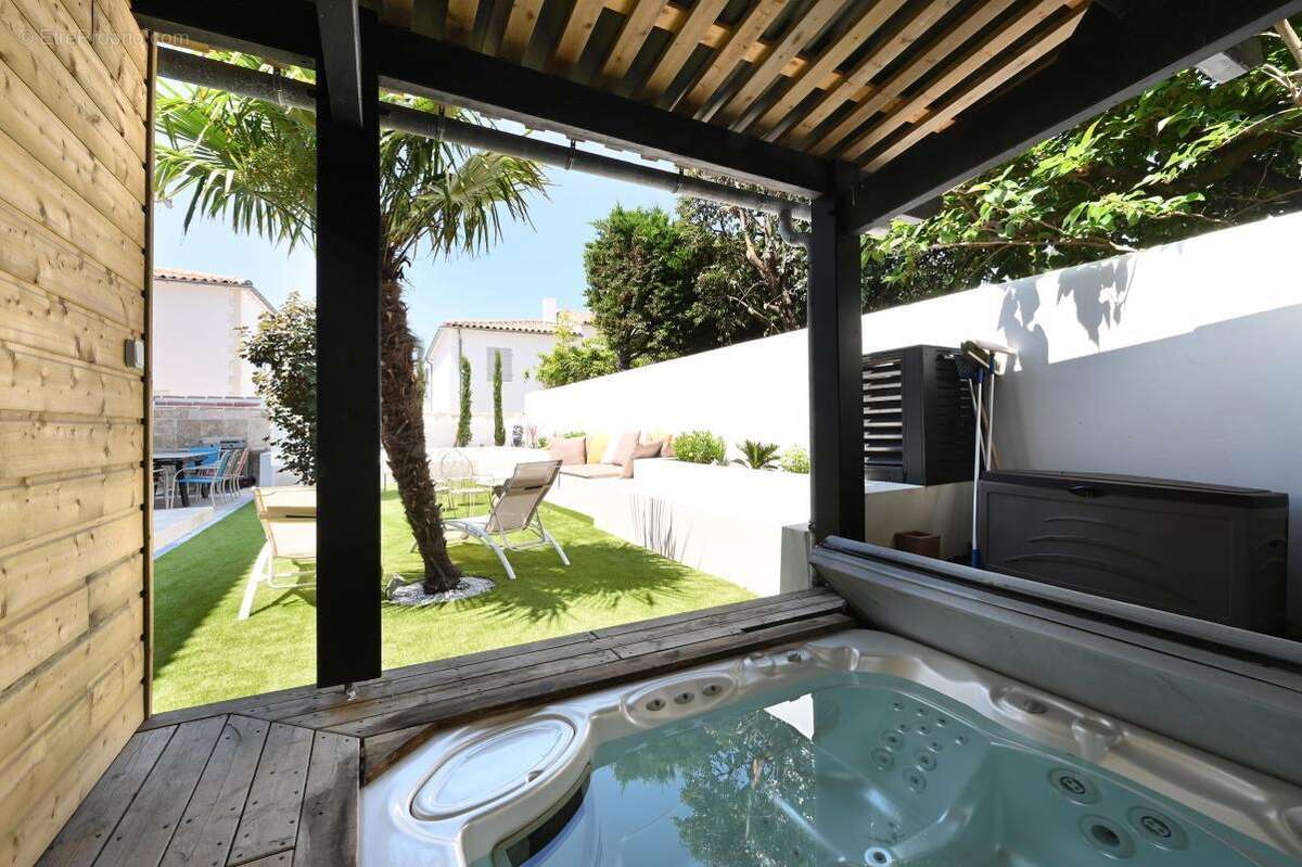 Maison à SAINT-MARTIN-DE-RE