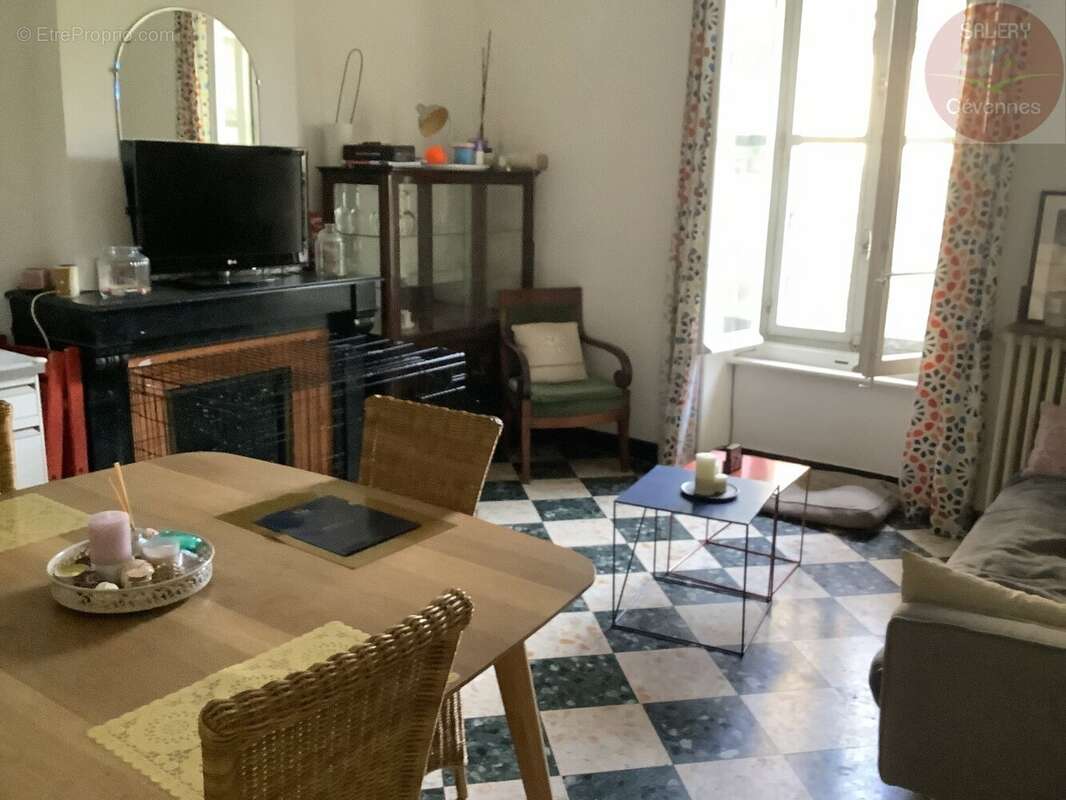 Maison à CANAULES-ET-ARGENTIERES