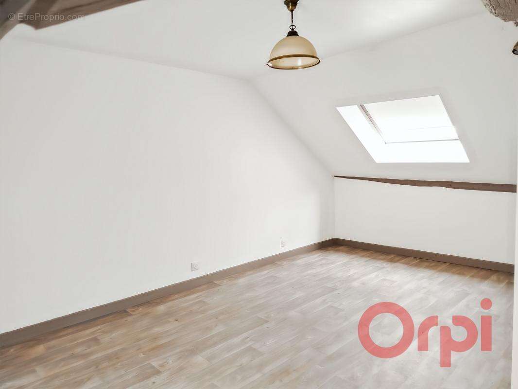 Maison à ISLE-ET-BARDAIS