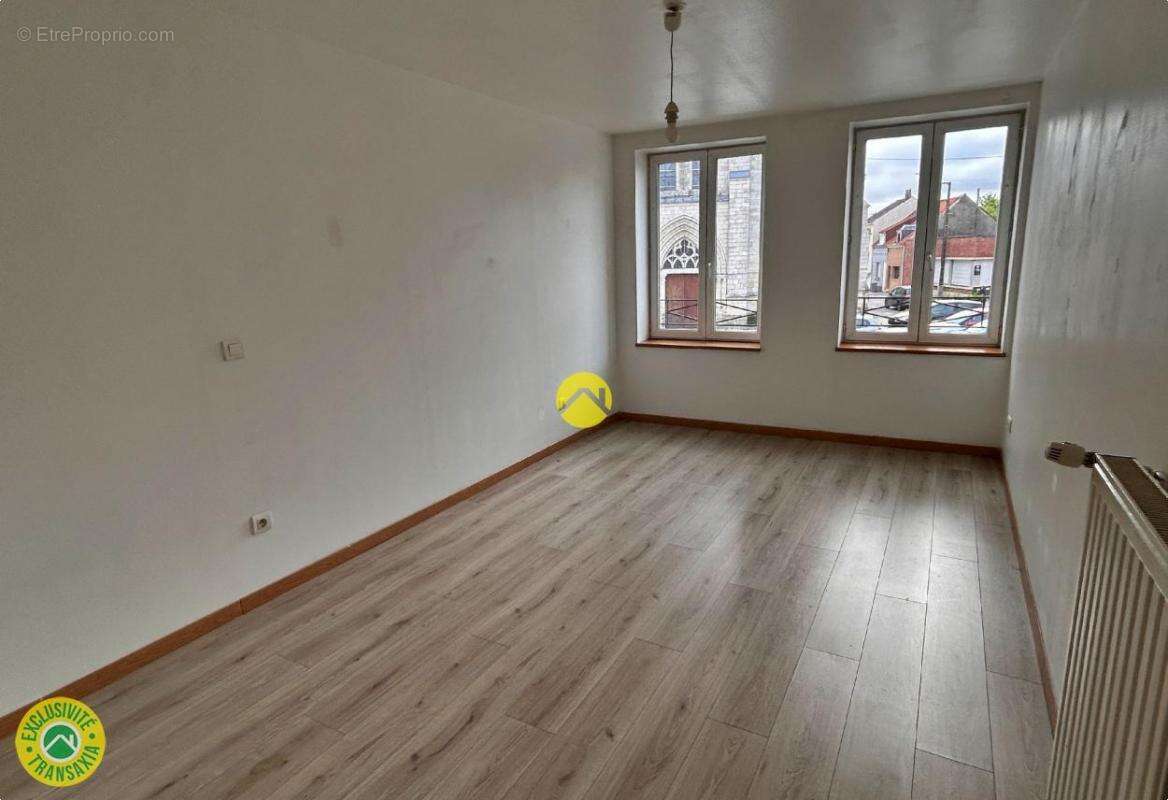 Appartement à FRUGES