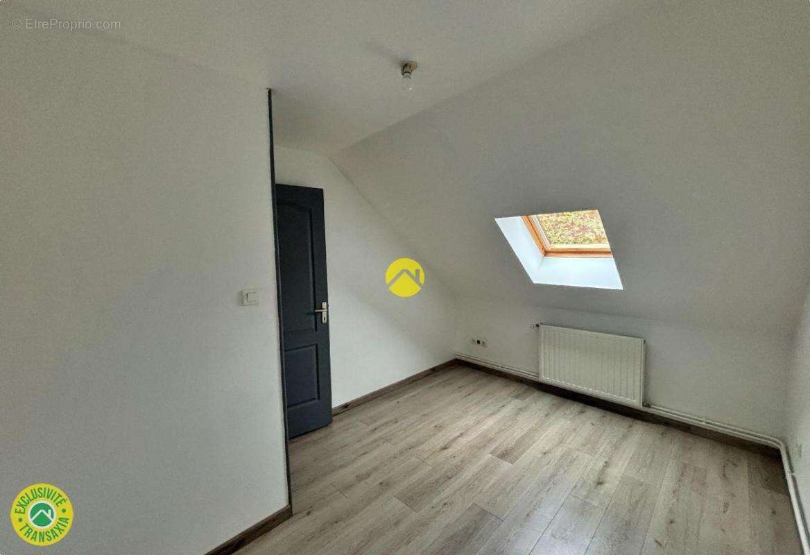 Appartement à FRUGES