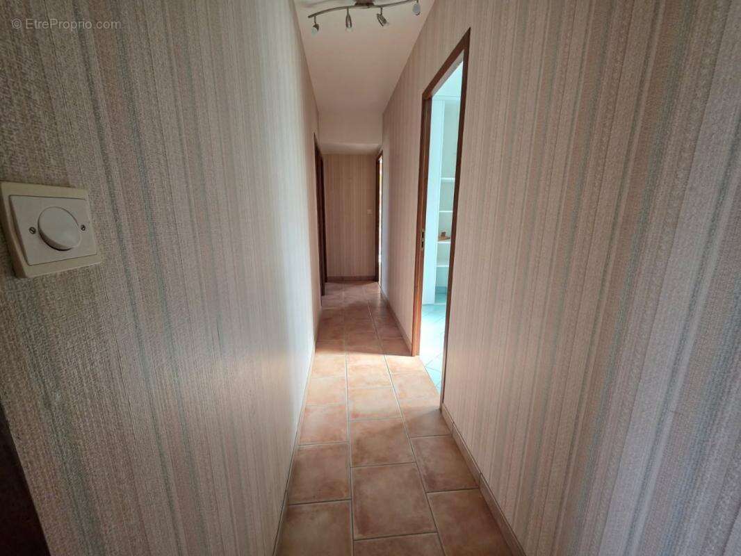 Maison à POULIGNY-SAINT-PIERRE