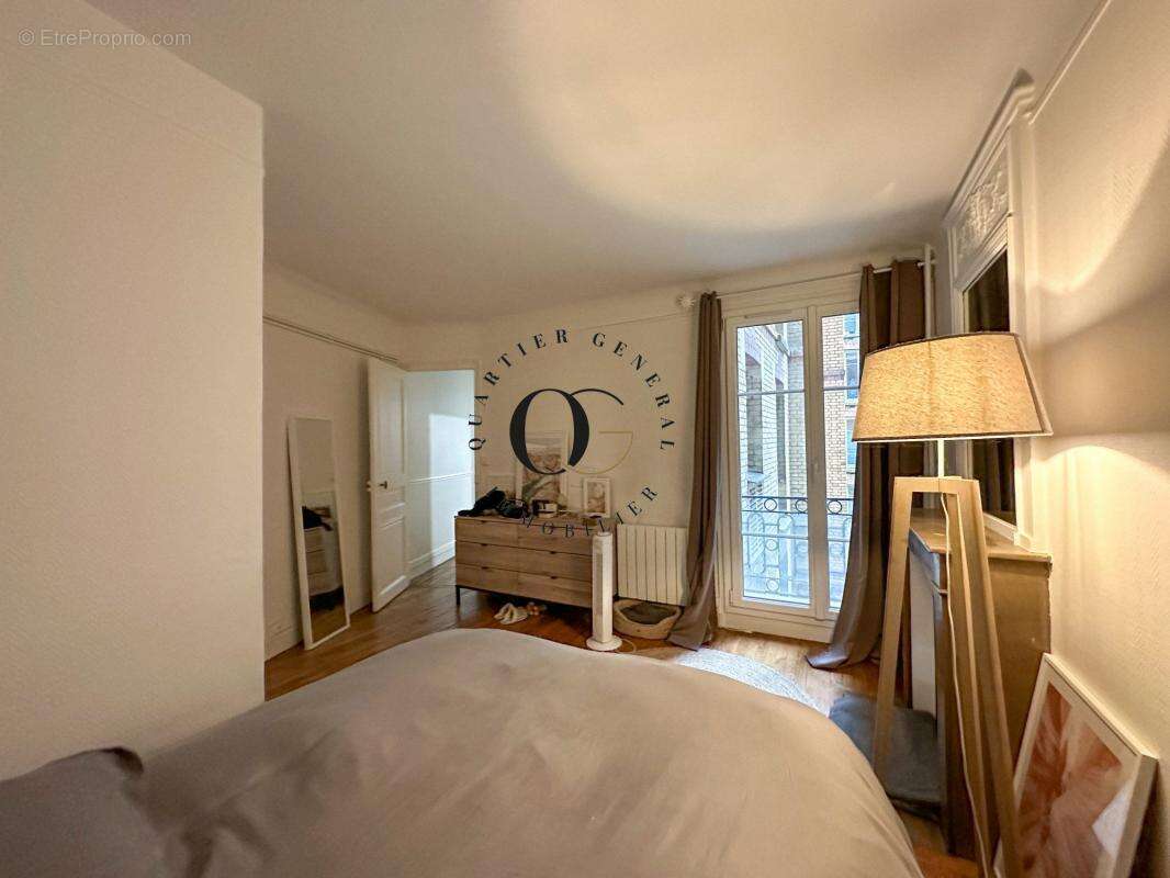 Appartement à PARIS-14E