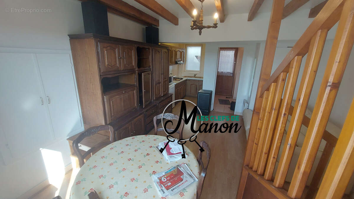 Maison à CHATEAUPONSAC