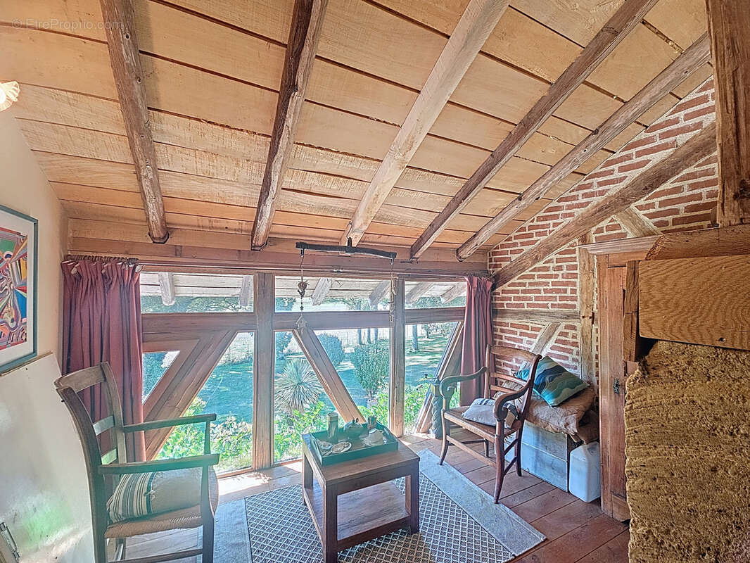 Maison à MONTREVEL-EN-BRESSE