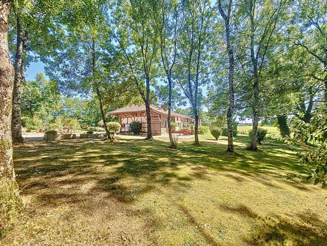 Maison à MONTREVEL-EN-BRESSE