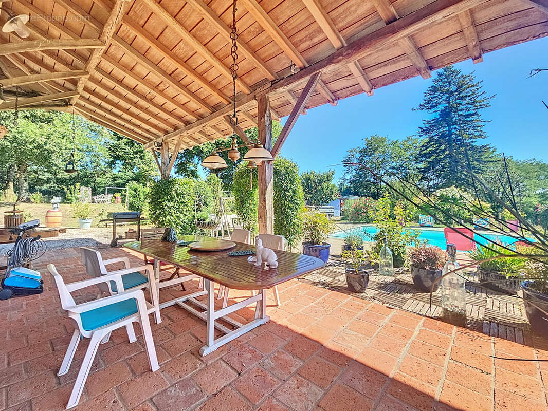 Maison à MONTREVEL-EN-BRESSE