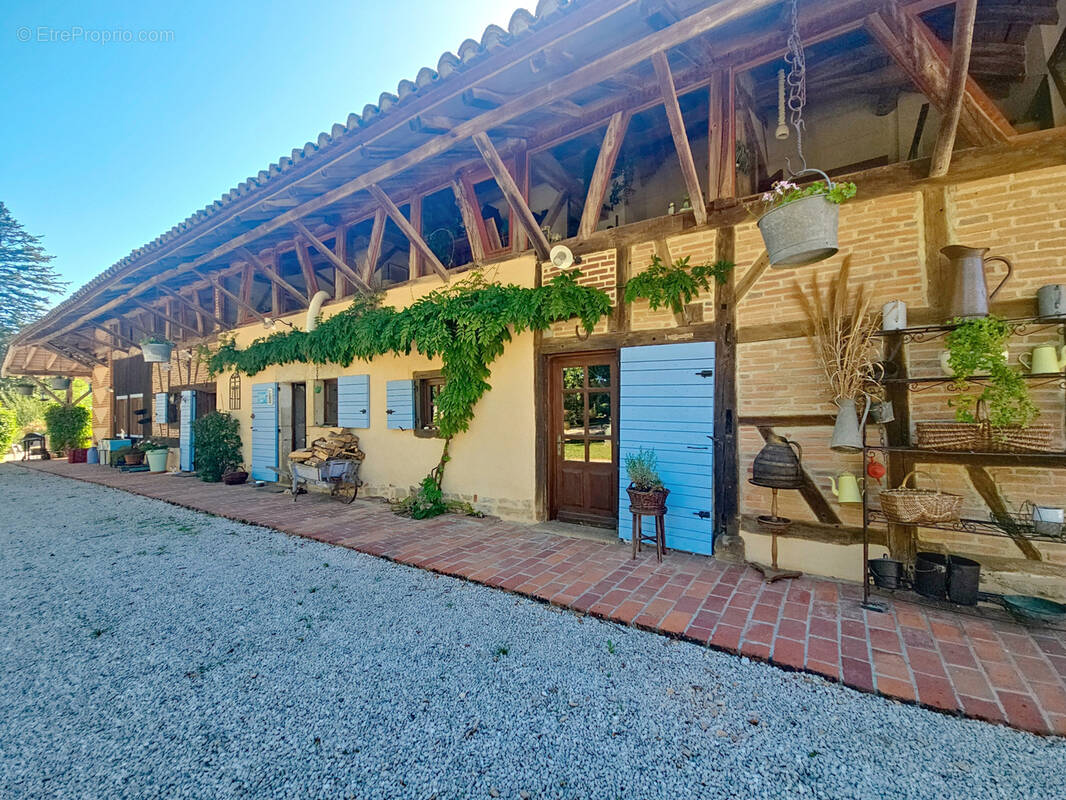 Maison à MONTREVEL-EN-BRESSE
