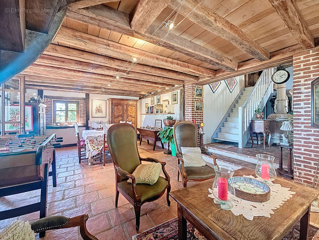 Maison à MONTREVEL-EN-BRESSE