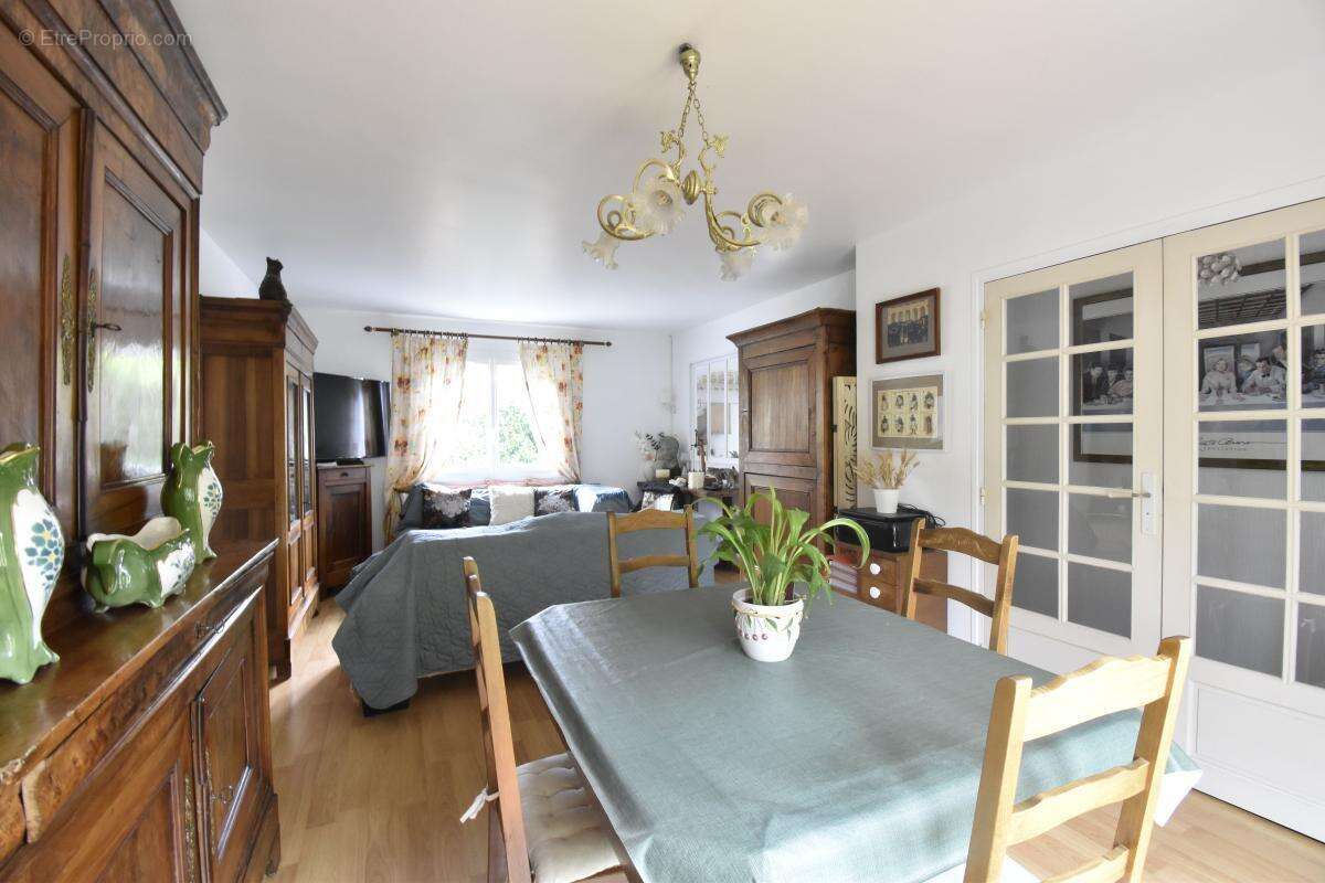 Maison à COSNE-COURS-SUR-LOIRE