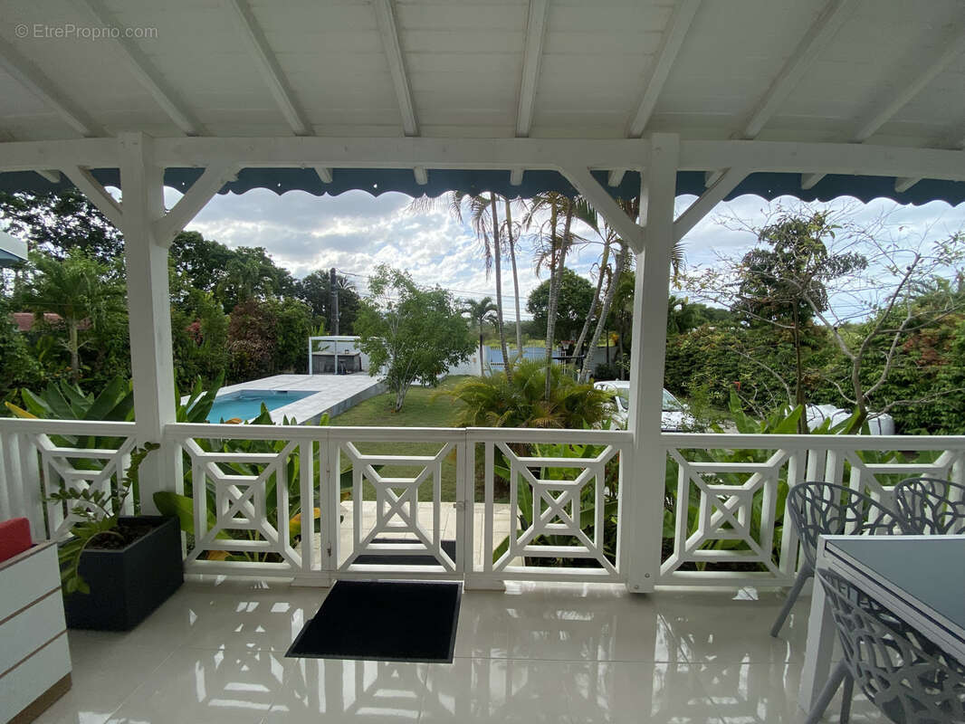 Maison à PETIT-BOURG