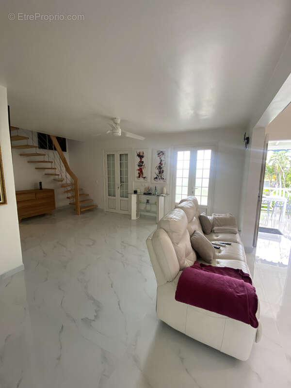 Maison à PETIT-BOURG