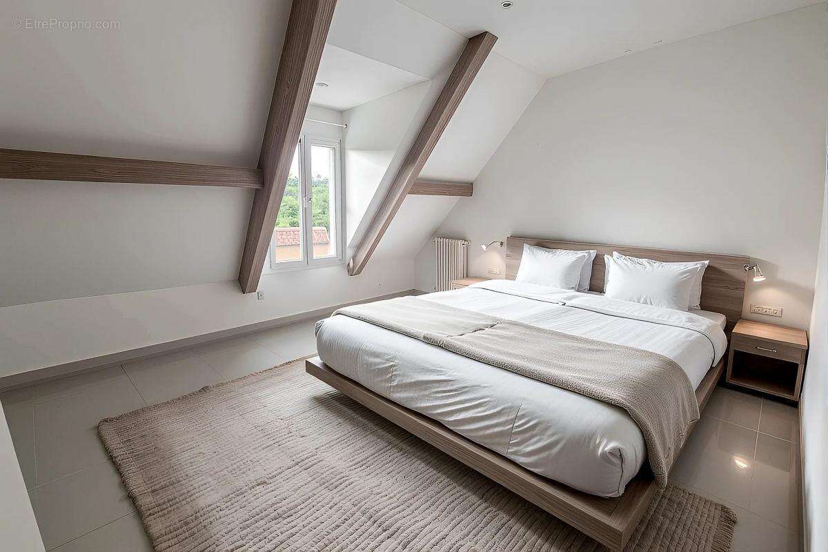 Maison à CUISE-LA-MOTTE